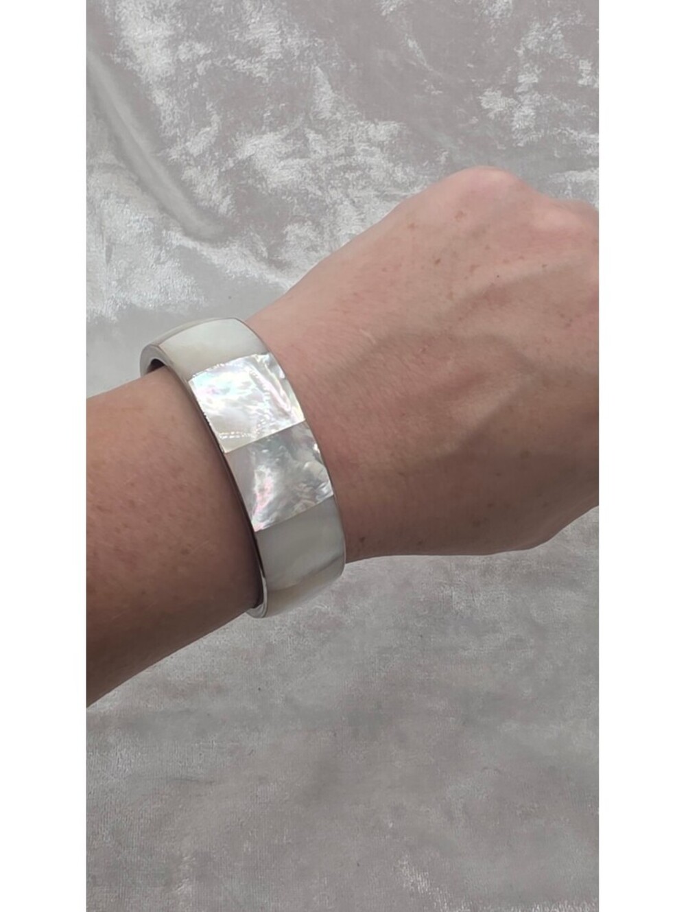 Mother of Pearl Inlay Wide Cuff Bracelet 4.75” Silver Tone Petite Wrist
